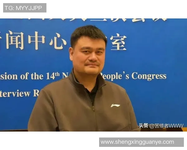姚明助力交通安全警察开道为城市畅通无阻添动力